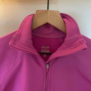 NIKE PRO women's 1/2 zip